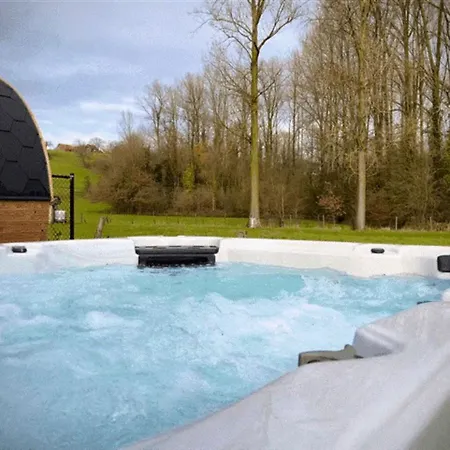 Jeanne Dusschaut Villa Flobecq