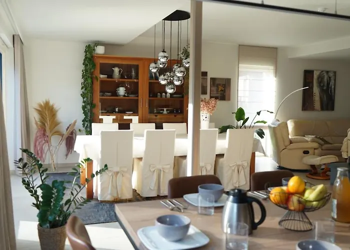 Jeanne Dusschaut Villa